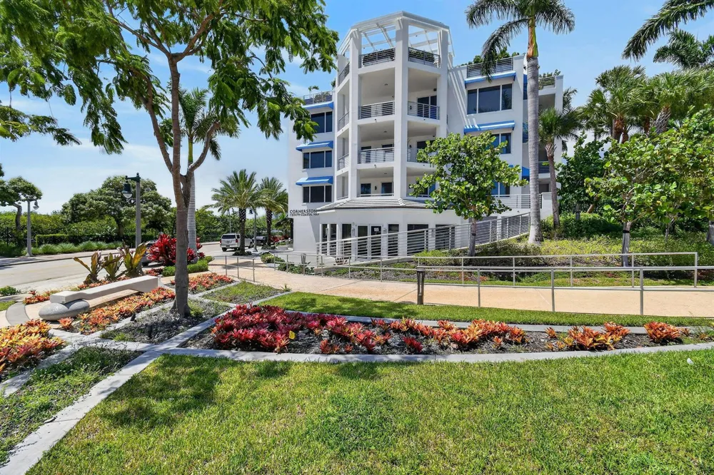 1 S COASTAL WAY #202 Jupiter, FL 33477