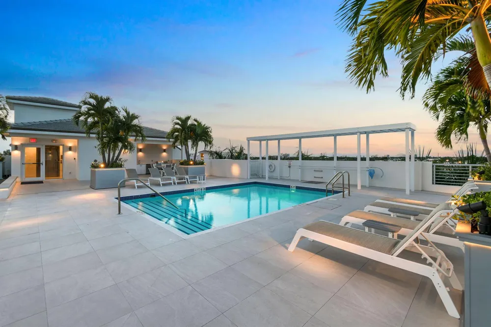 1 S COASTAL WAY #202 Jupiter, FL 33477
