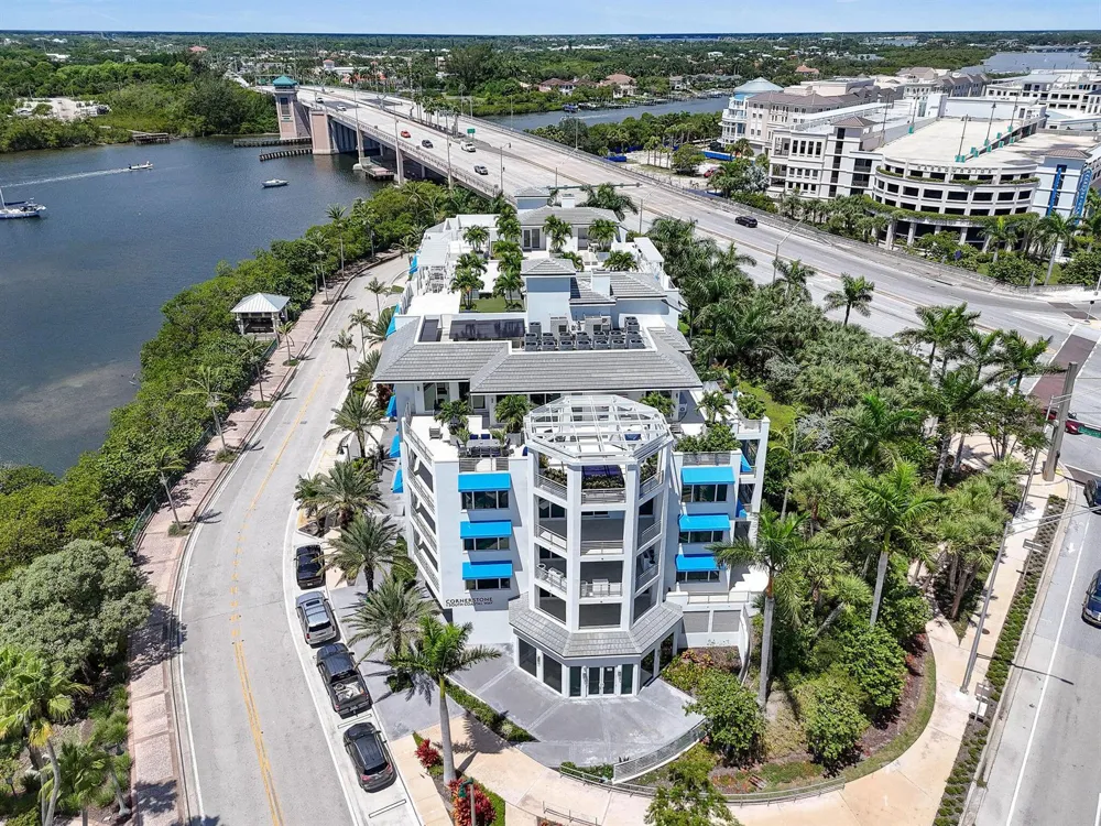 1 S COASTAL WAY #202 Jupiter, FL 33477