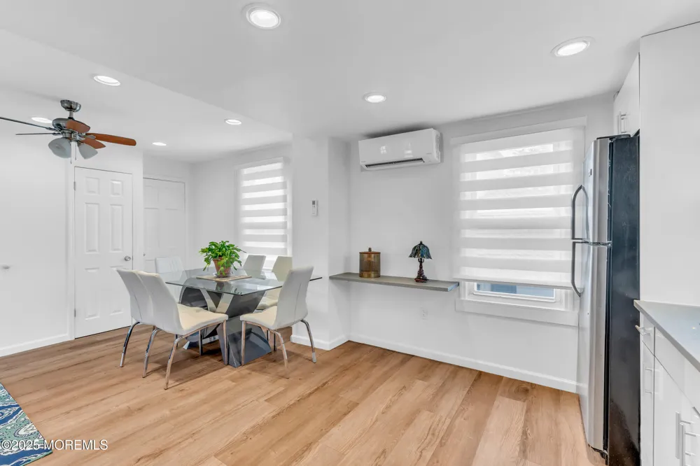 323 Roosevelt Avenue Oakhurst, NJ 07755