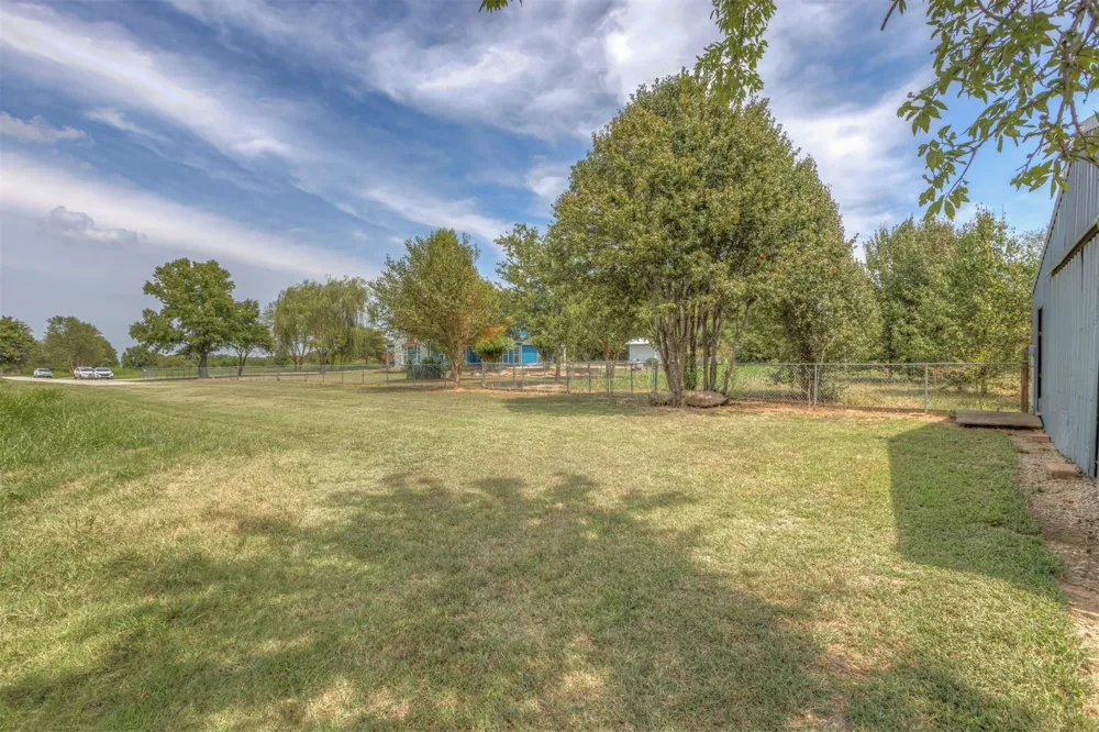 19923 W 80th Street Haskell, OK 74436