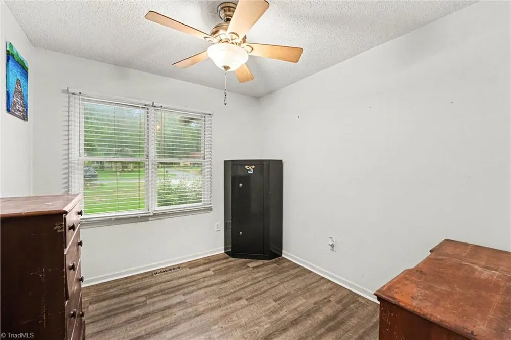 1848 Woodglo Drive Asheboro, NC 27205