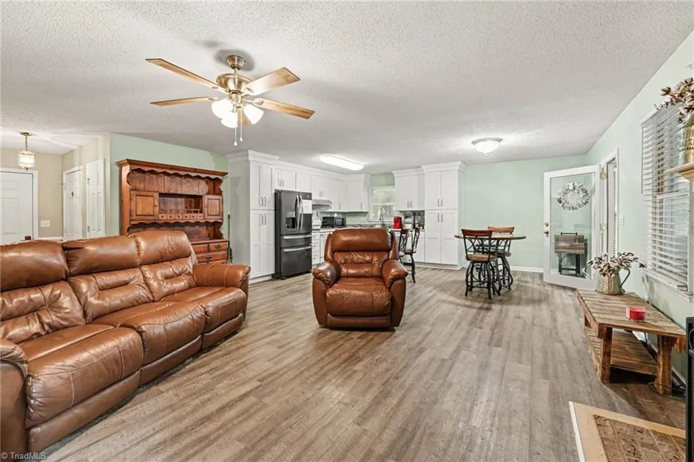 1848 Woodglo Drive Asheboro, NC 27205