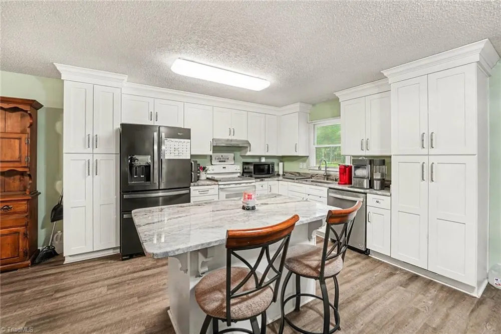 1848 Woodglo Drive Asheboro, NC 27205
