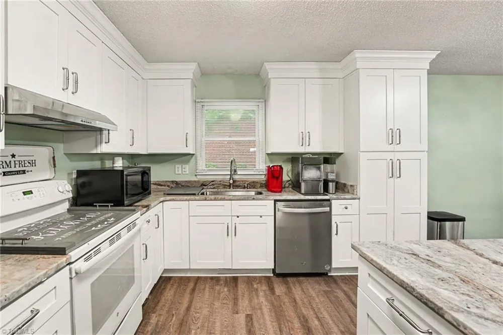 1848 Woodglo Drive Asheboro, NC 27205