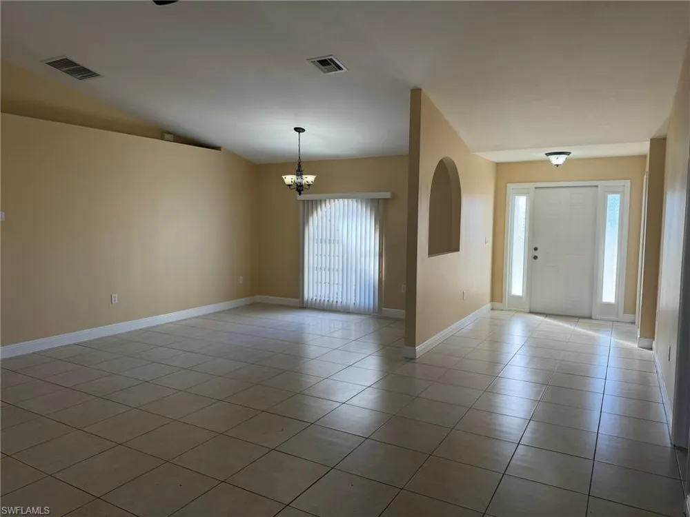 2553 NW 21st Avenue Cape Coral, FL 33993