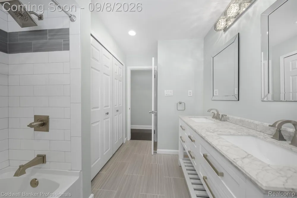 4121 ECHO ROAD Bloomfield Charter Township, MI 48302
