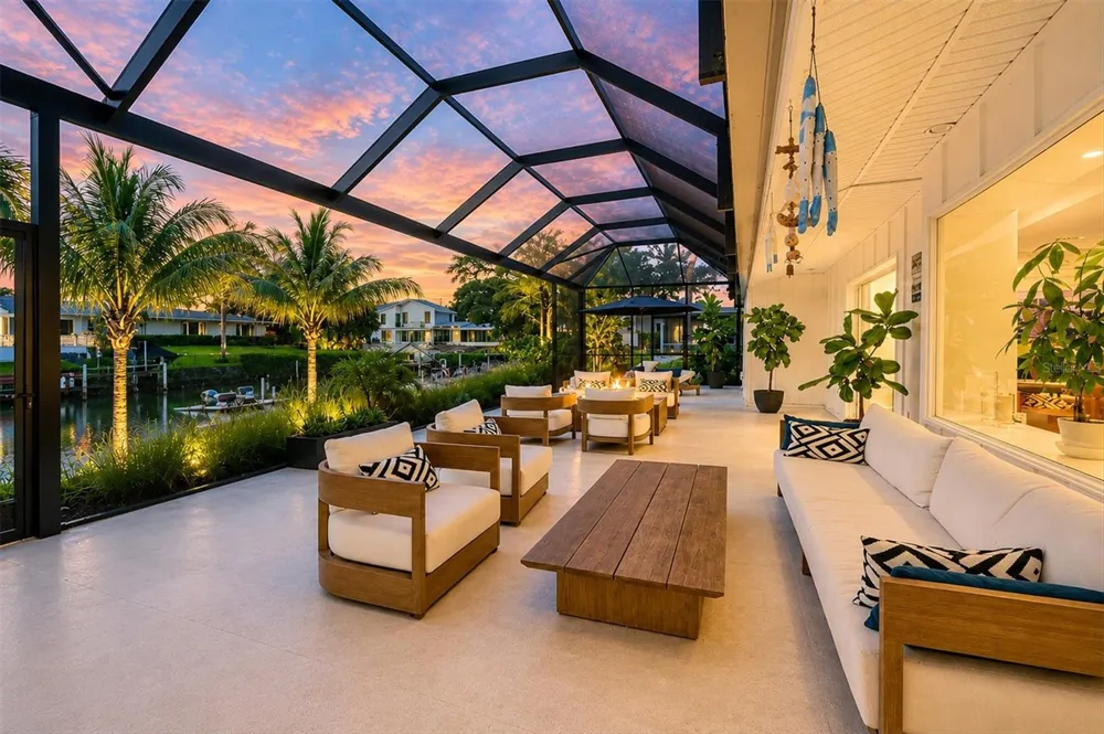 1761 SANDALWOOD DRIVE Sarasota, FL 34231