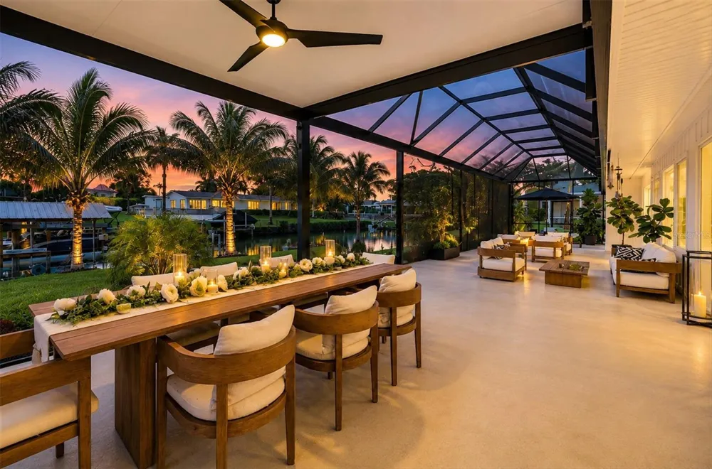 1761 SANDALWOOD DRIVE Sarasota, FL 34231