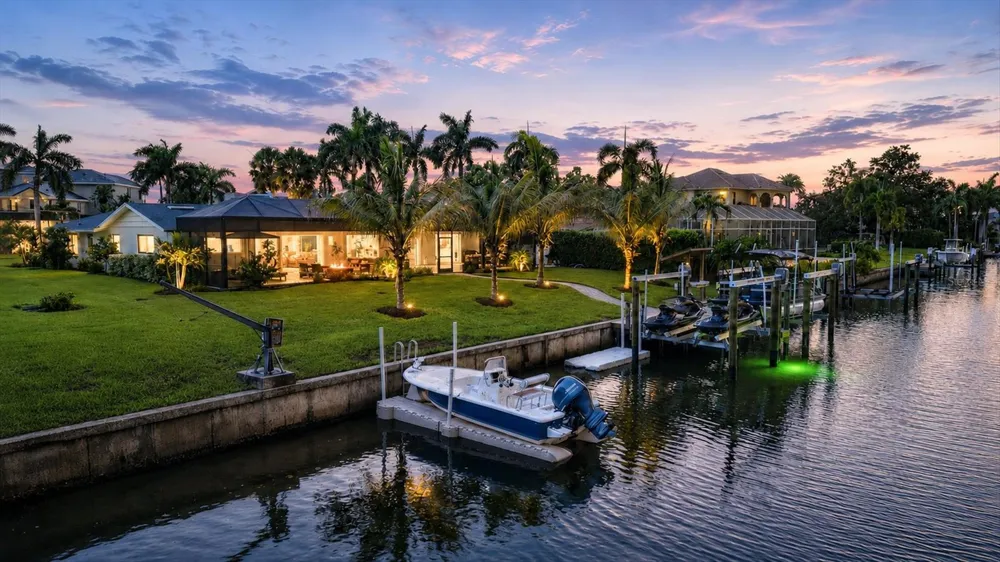 1761 SANDALWOOD DRIVE Sarasota, FL 34231