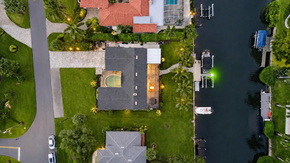 1761 SANDALWOOD DRIVE Sarasota, FL 34231
