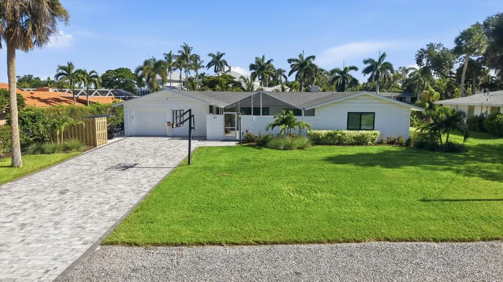 1761 SANDALWOOD DRIVE Sarasota, FL 34231