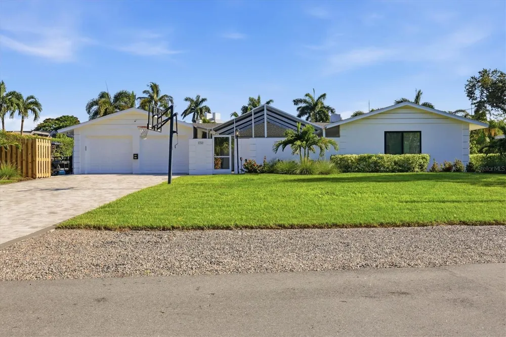 1761 SANDALWOOD DRIVE Sarasota, FL 34231