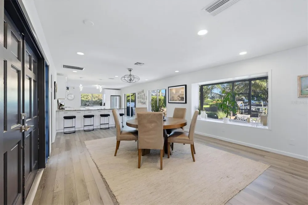 1761 SANDALWOOD DRIVE Sarasota, FL 34231
