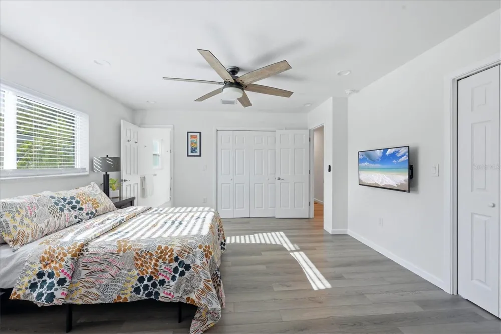 1761 SANDALWOOD DRIVE Sarasota, FL 34231