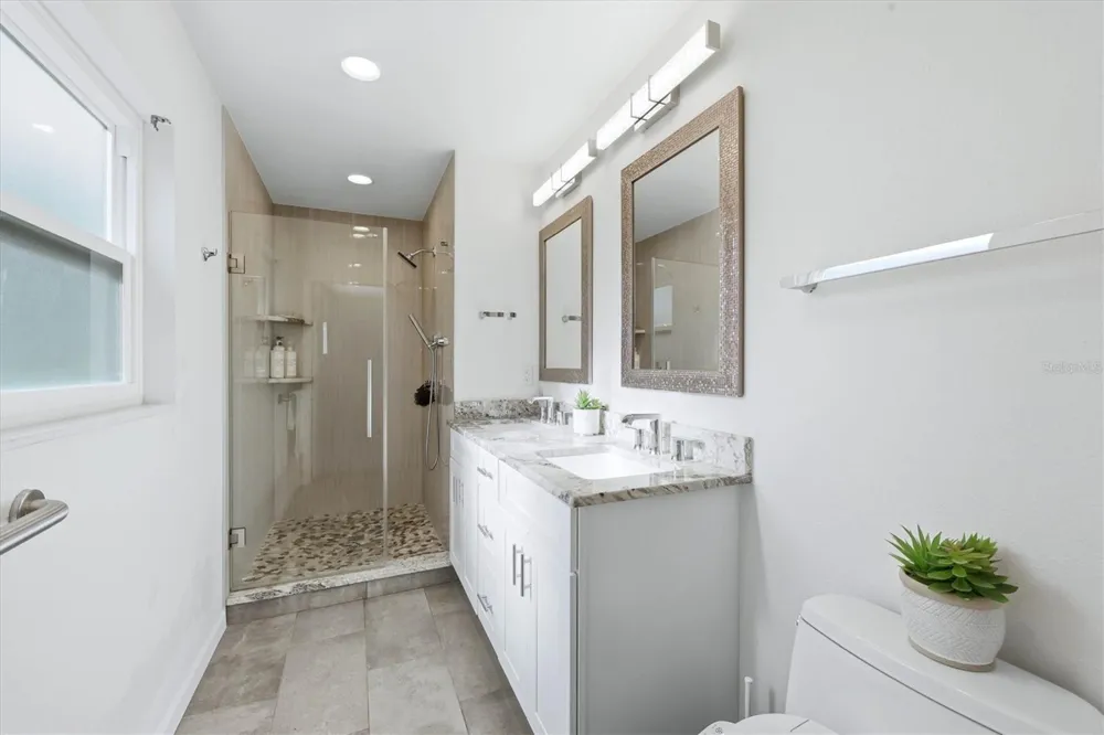 1761 SANDALWOOD DRIVE Sarasota, FL 34231