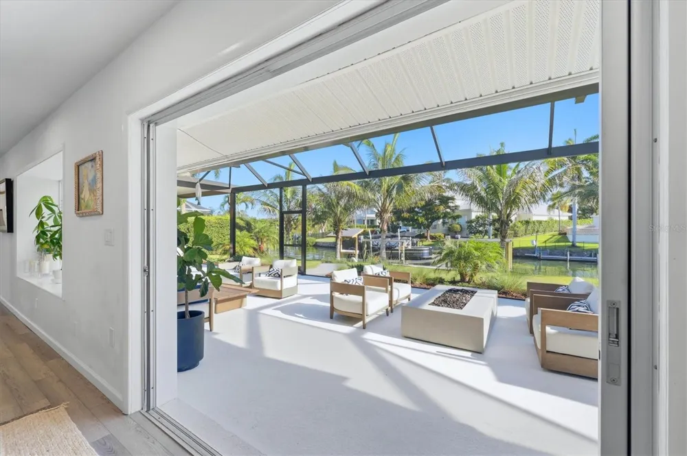 1761 SANDALWOOD DRIVE Sarasota, FL 34231