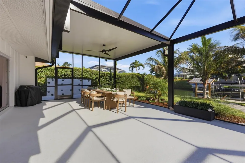 1761 SANDALWOOD DRIVE Sarasota, FL 34231