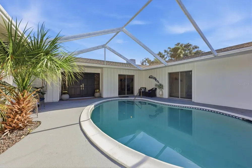 1761 SANDALWOOD DRIVE Sarasota, FL 34231