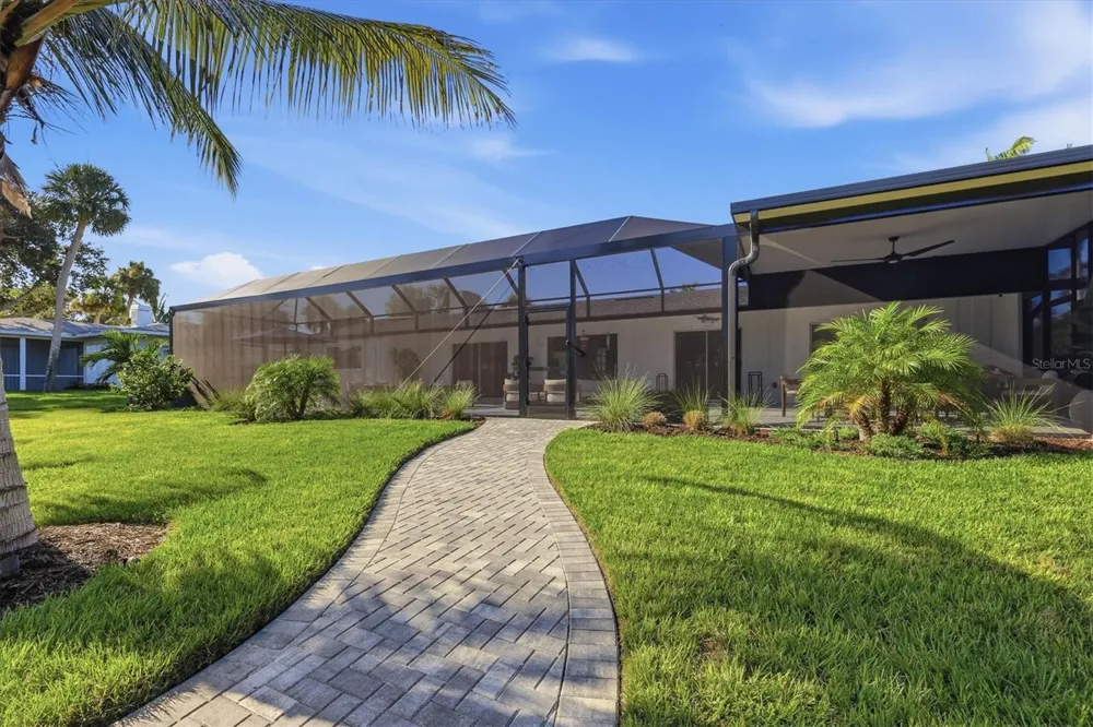 1761 SANDALWOOD DRIVE Sarasota, FL 34231
