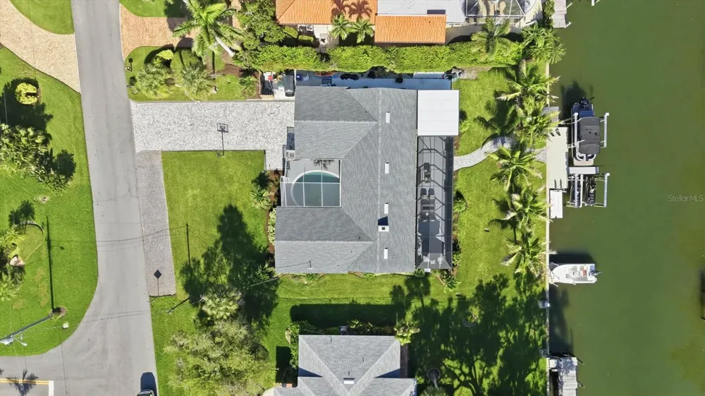 1761 SANDALWOOD DRIVE Sarasota, FL 34231