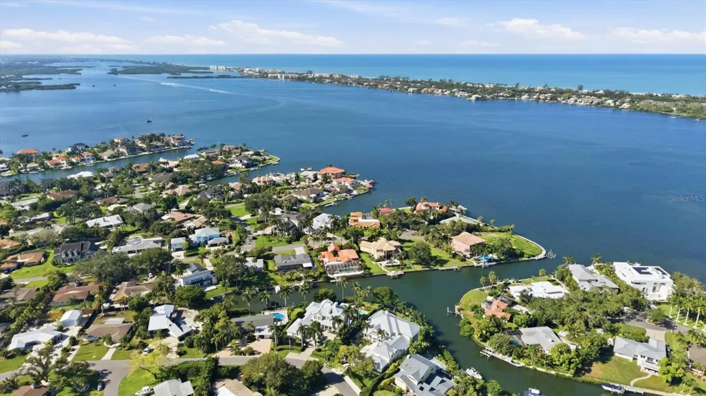 1761 SANDALWOOD DRIVE Sarasota, FL 34231