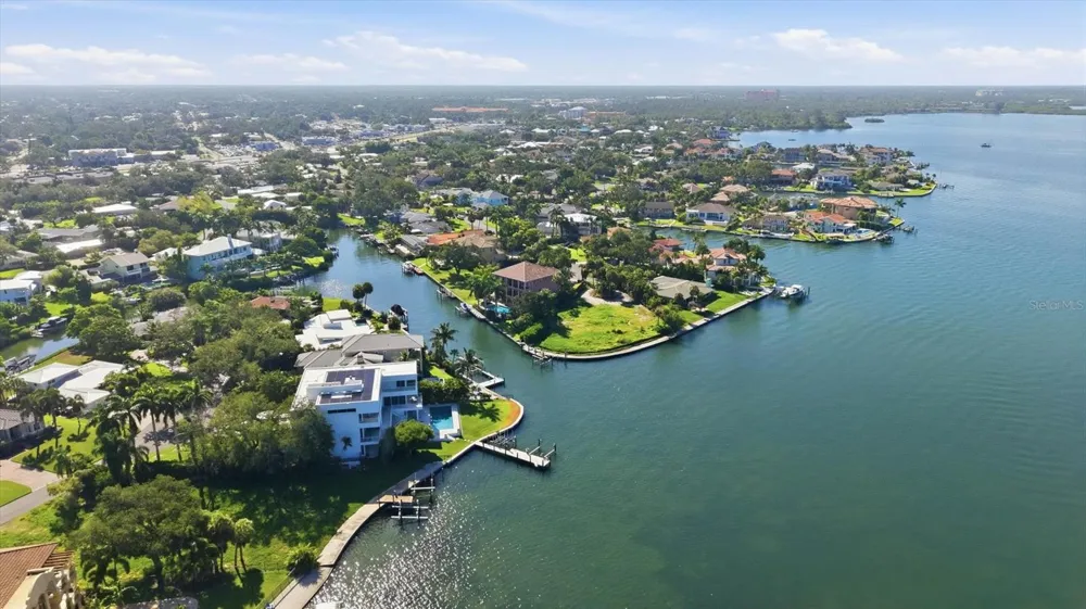 1761 SANDALWOOD DRIVE Sarasota, FL 34231