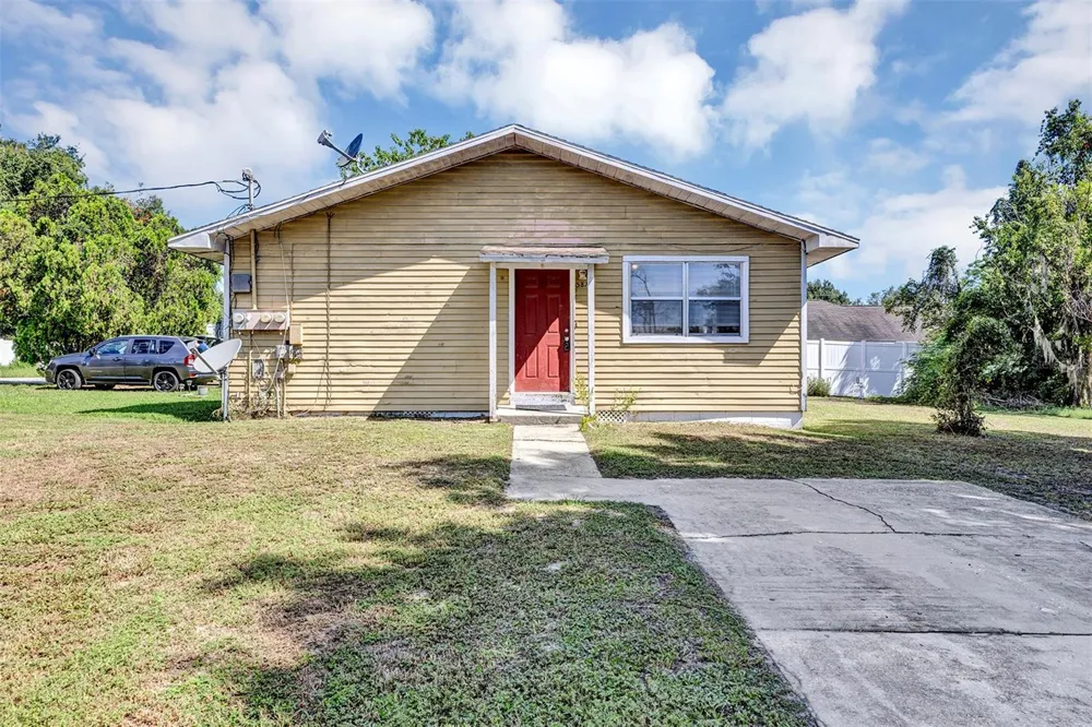 5879 NW 1ST STREET ocala, FL 34482