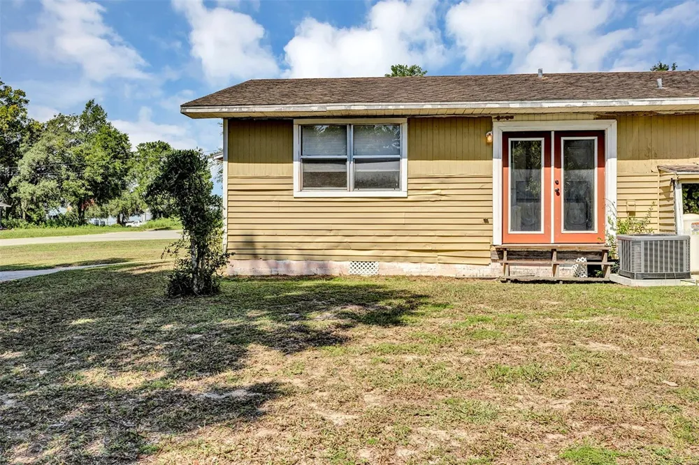 5879 NW 1ST STREET ocala, FL 34482