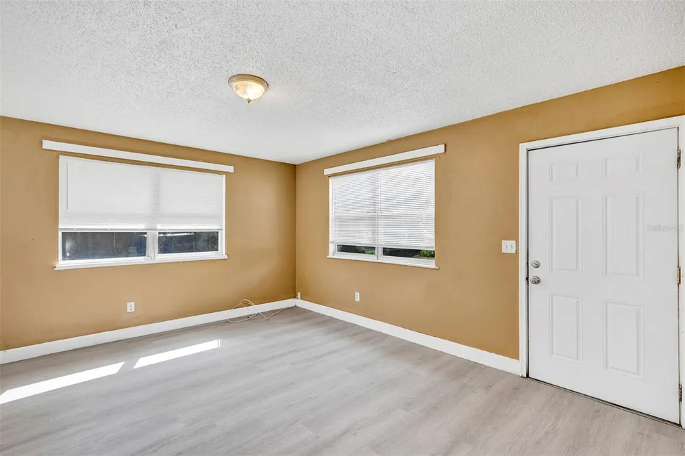 5879 NW 1ST STREET ocala, FL 34482