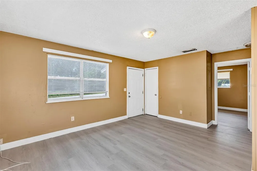 5879 NW 1ST STREET ocala, FL 34482
