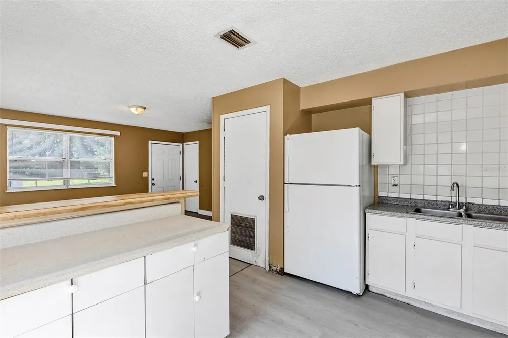 5879 NW 1ST STREET ocala, FL 34482