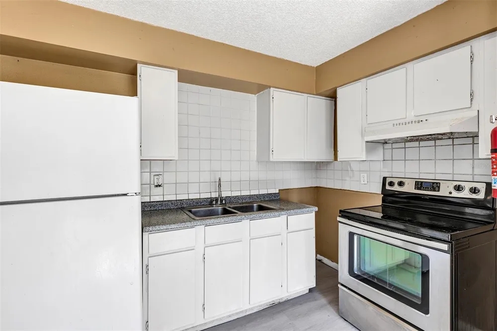 5879 NW 1ST STREET ocala, FL 34482