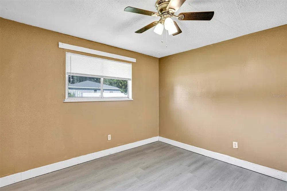 5879 NW 1ST STREET ocala, FL 34482