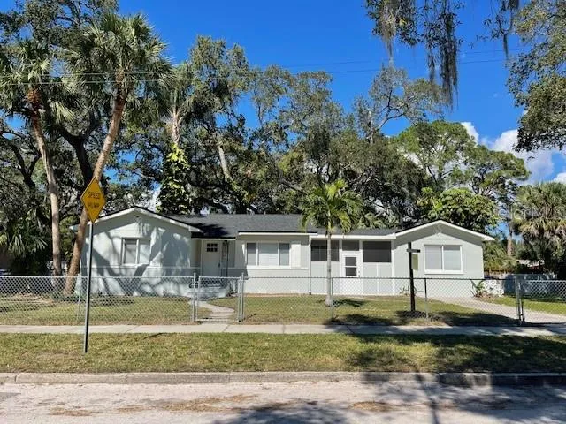741 28TH AVENUE S St Petersburg, FL 33705