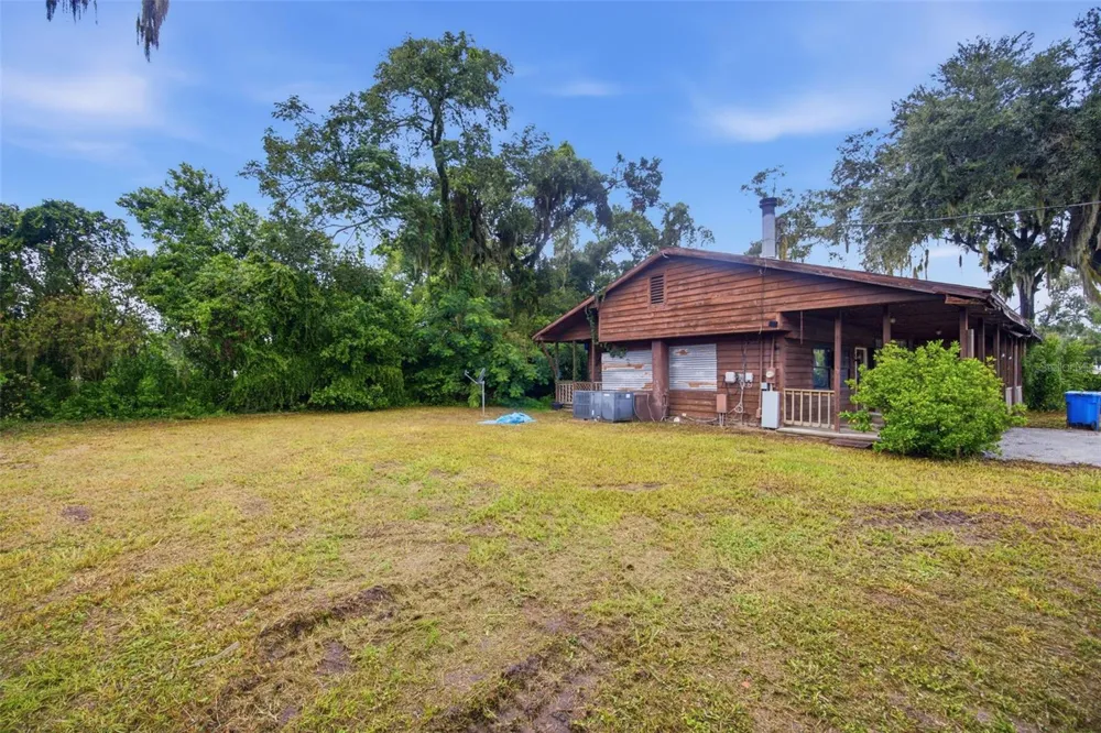 1810 BLAND WAY Dover, FL 33527