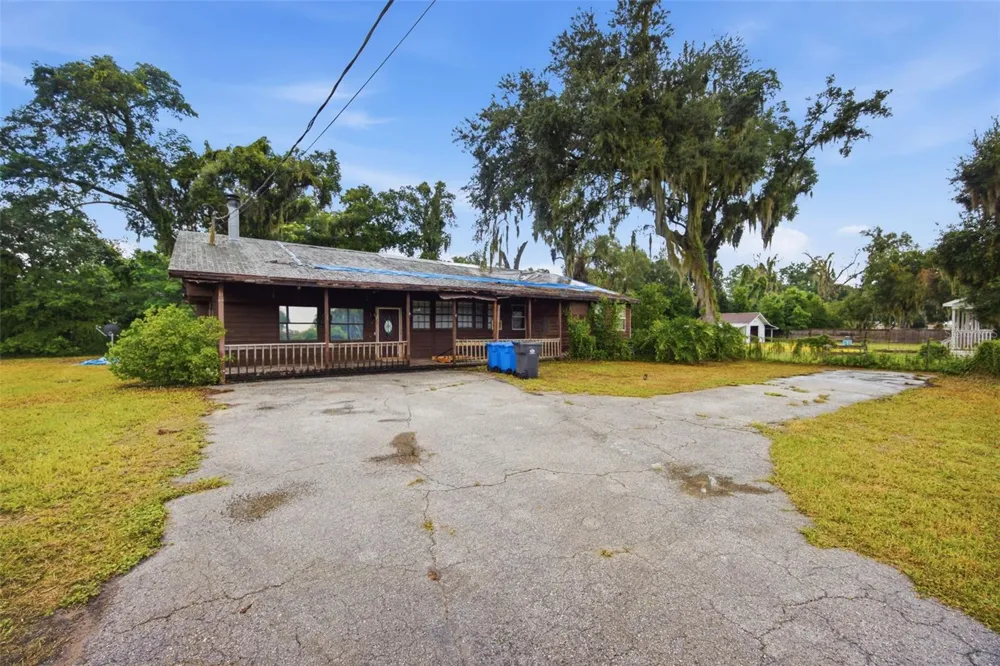 1810 BLAND WAY Dover, FL 33527