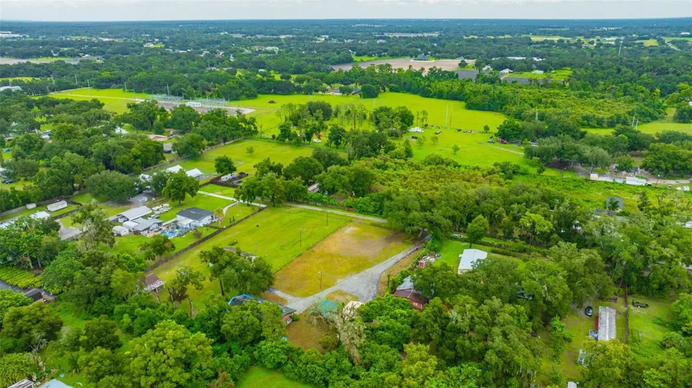 1810 BLAND WAY Dover, FL 33527