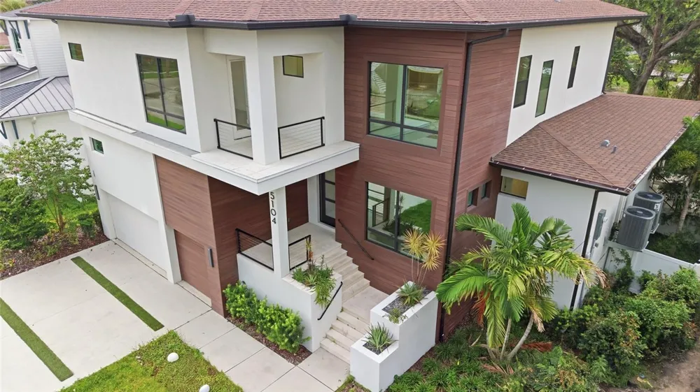 5104 W EVELYN DRIVE Tampa, FL 33609