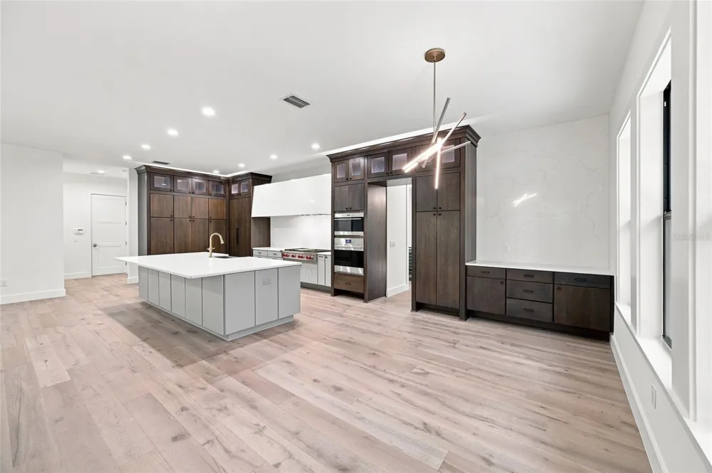 5104 W EVELYN DRIVE Tampa, FL 33609