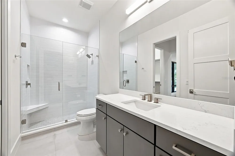 5104 W EVELYN DRIVE Tampa, FL 33609