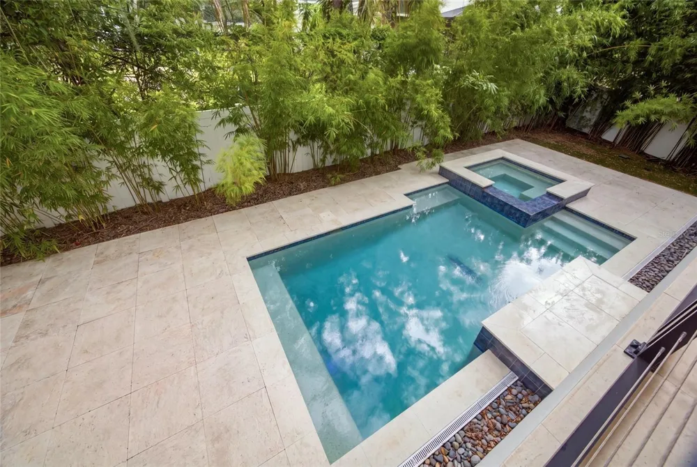 5104 W EVELYN DRIVE Tampa, FL 33609