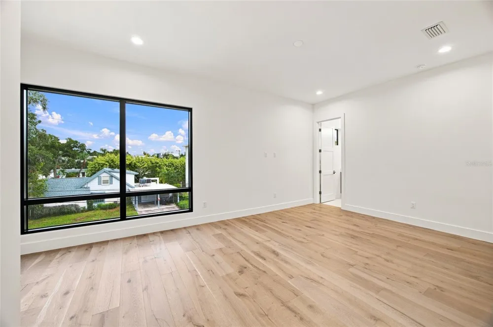 5104 W EVELYN DRIVE Tampa, FL 33609