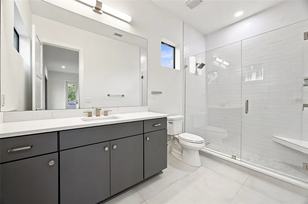 5104 W EVELYN DRIVE Tampa, FL 33609