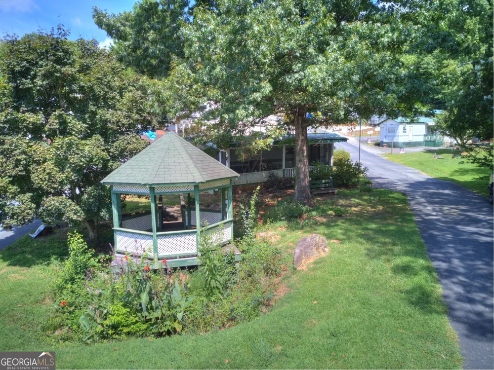 110 Holiday Loop Cleveland, GA 30528