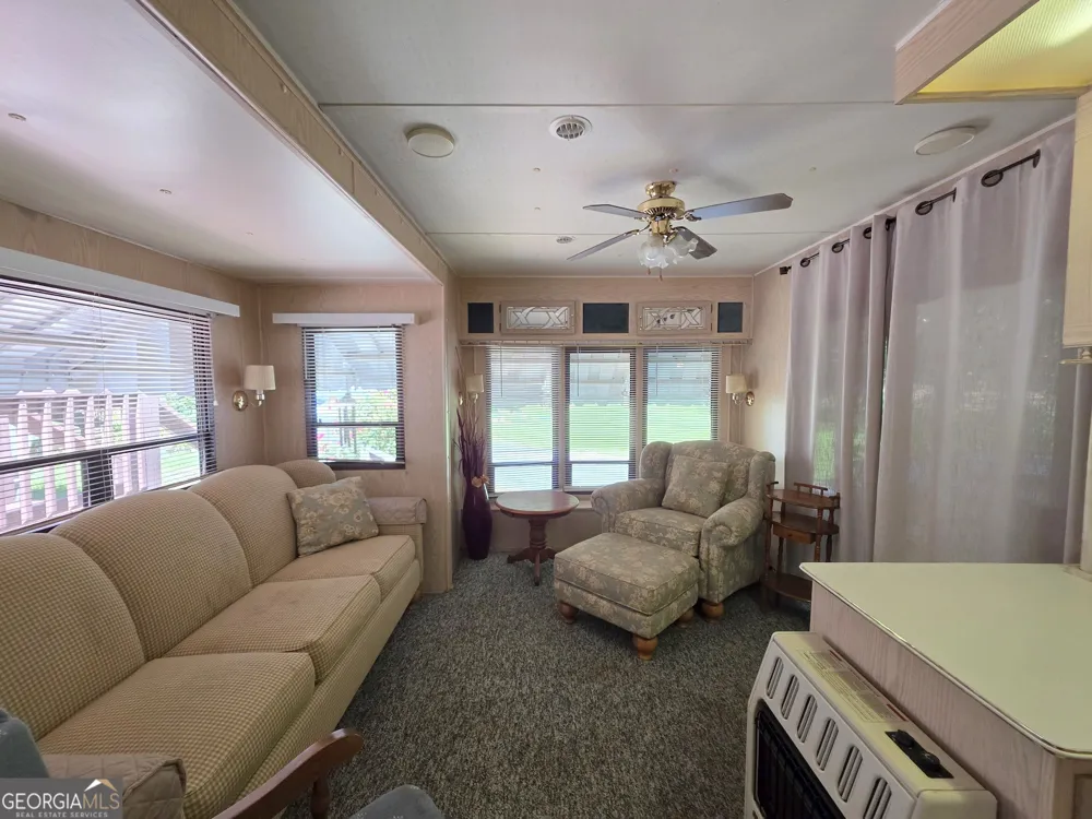 110 Holiday Loop Cleveland, GA 30528