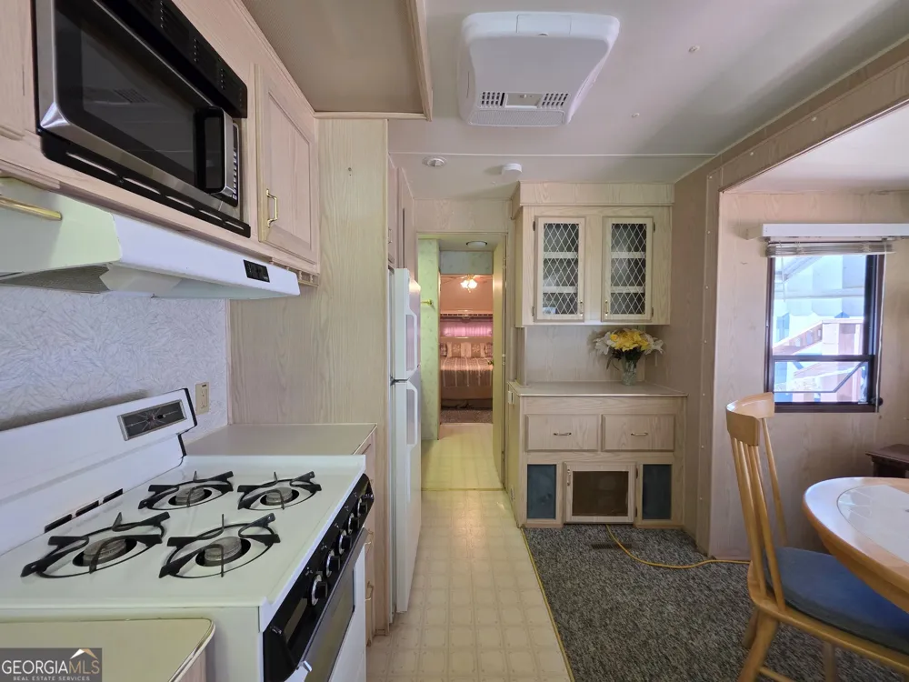110 Holiday Loop Cleveland, GA 30528