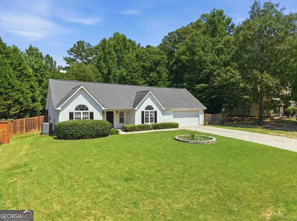 540 WINDERMERE DR DR Loganville, GA 30052