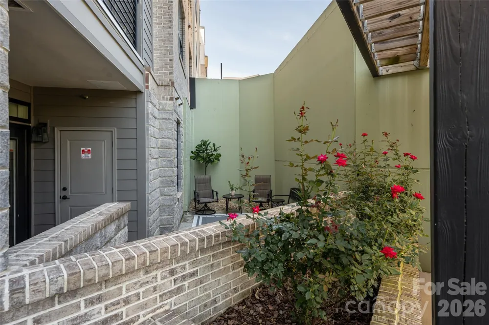 55 S Market Street #107 Asheville, NC 28801
