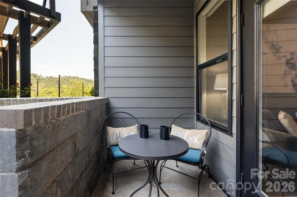 55 S Market Street #107 Asheville, NC 28801